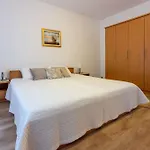 Apartment In 14210 *