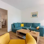 Apartment In 14210